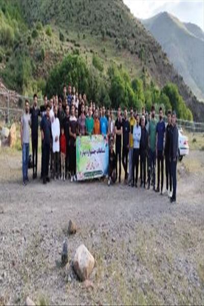 کلیپ دیدنی از شادی و شور و نشاط دانشجویان در اردوی طبیعت گردی